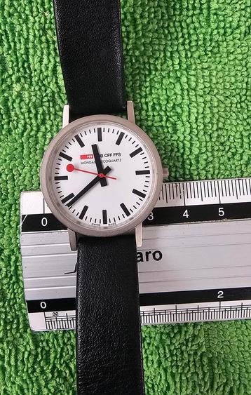 Mondaine horloge  beschikbaar voor biedingen