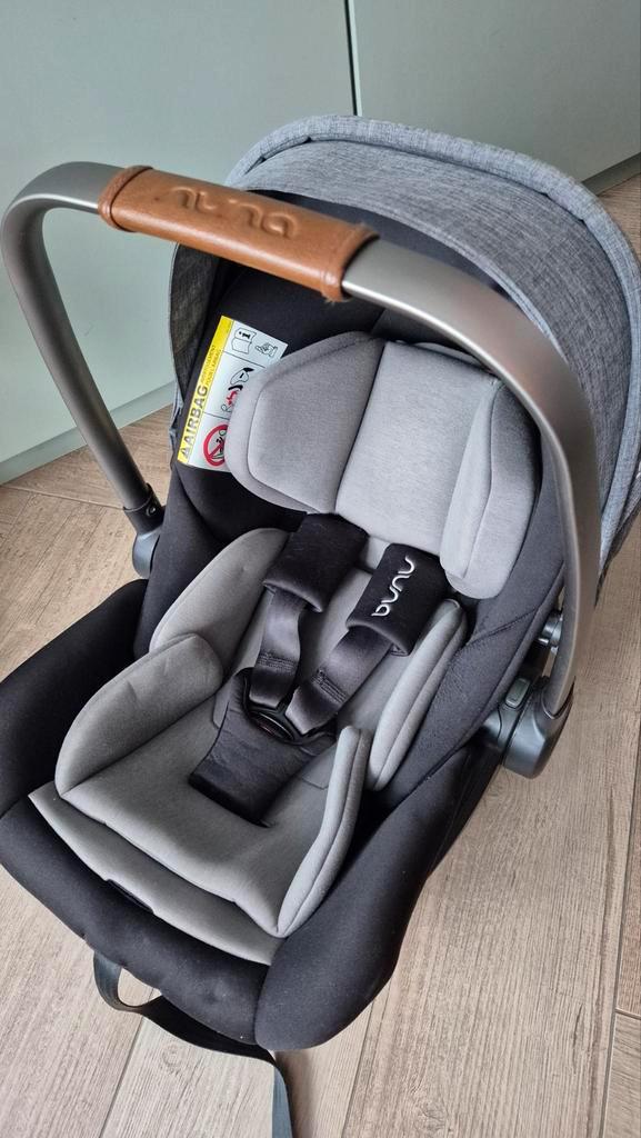 Maxi-Cosi Nuna Arra + Isofix Base, Kinderen en Baby's, Autostoeltjes, Zo goed als nieuw, Overige merken, 0 t/m 13 kg, Isofix, Afneembare rugleuning