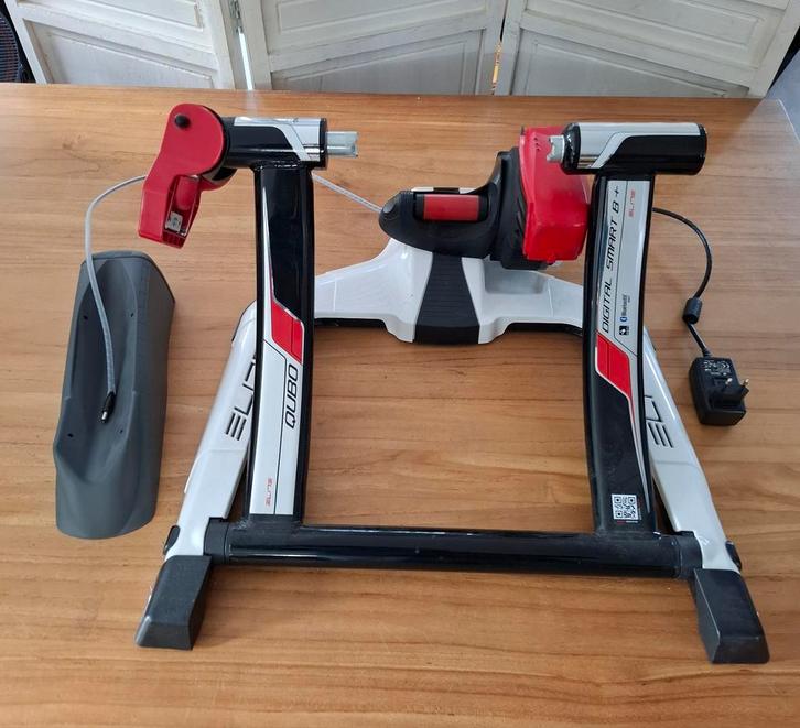 Elite Qubo Hometrainer Digital Smart B+, Sport en Fitness, Fitnessmaterialen, Zo goed als nieuw, Overige typen, Benen, Ophalen