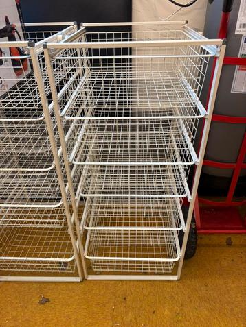 5 Draadmanden met Frames beschikbaar voor biedingen