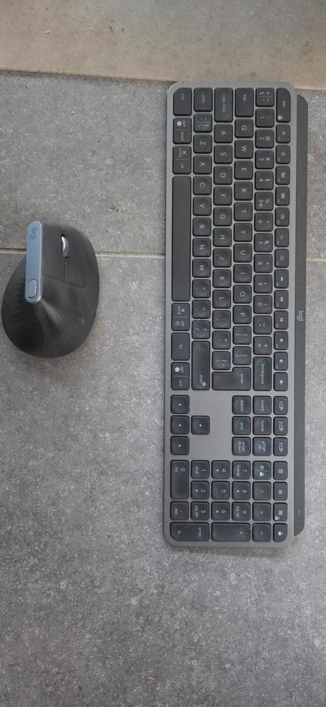 Logitech MX Keys + MX Vertical Muis - Draadloos, Computers en Software, Toetsenborden, Gebruikt, Qwerty, Draadloos, Ergonomisch