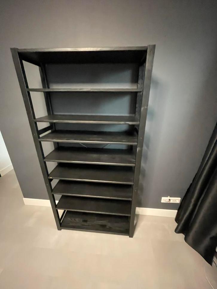 Zwarte IKEA Ivar kast met 10 planken, Huis en Inrichting, Kasten | Stellingkasten, Gebruikt, Ophalen