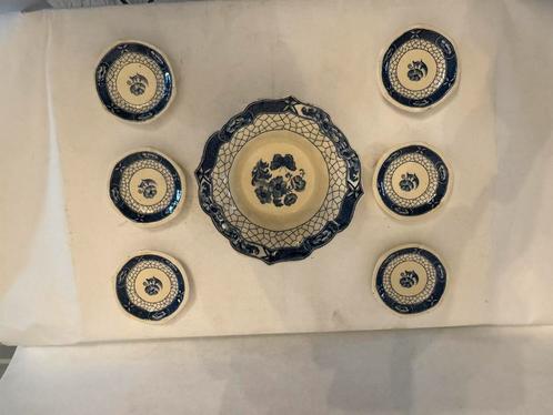 6 Vintage porseleinen onderzetters met houder(gemerkt), Antiek en Kunst, Antiek | Keukenbenodigdheden, Ophalen of Verzenden