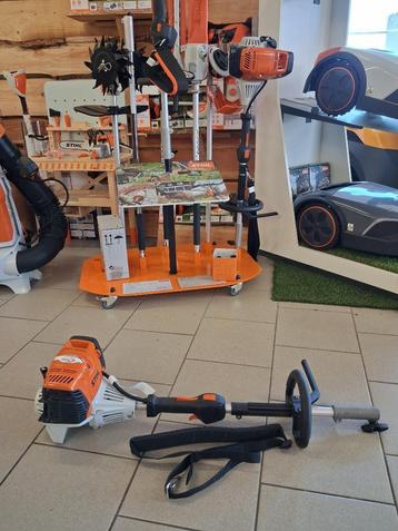 STIHL KM 131 R Combimotor (8206) beschikbaar voor biedingen