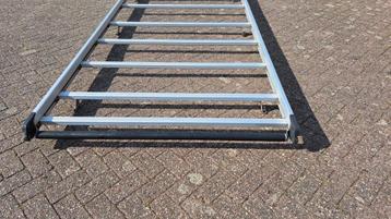 Dakdrager aluminium met rol beschikbaar voor biedingen