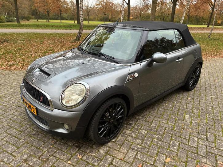 Mini 1.6 Cooper S Cabrio met originele JCW tuning kit, Auto's, Mini, Bedrijf, Cooper S, Airbags, Airconditioning, Bluetooth, Boordcomputer