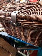 Te koop rieten mand, Fietsen en Brommers, Fietsaccessoires | Fietsmanden, Ophalen of Verzenden, Zo goed als nieuw