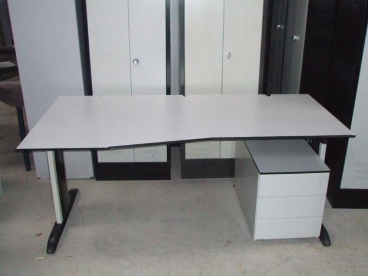 Gebruikte Bureau's diverse uitvoeringen, Huis en Inrichting, Bureaus, Gebruikt, Bureau, In hoogte verstelbaar, Ophalen