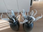 Vaas , grijs, met mooie  kunstbloem., Ophalen of Verzenden, Gebruikt