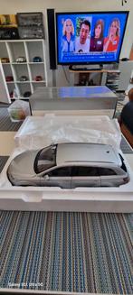 AUDI Q7 KYOSHO DEALER EDITION, Hobby en Vrije tijd, Modelauto's | 1:18, Ophalen of Verzenden, Zo goed als nieuw, Kyosho