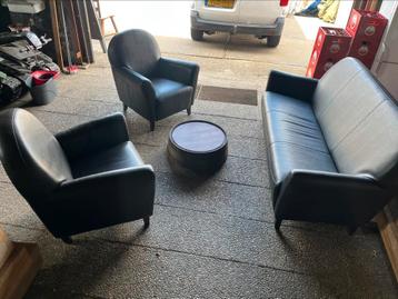 Bankje met fauteuiltjes 