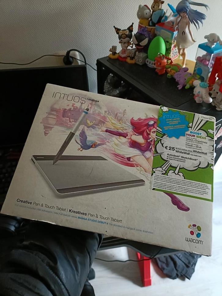 Wacom Intuos Manga Editie CTH-480 Zilver Kleurig, Computers en Software, Tekentablets, Zo goed als nieuw, Ophalen of Verzenden