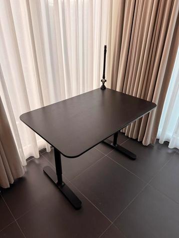 IKEA Bureau 100x70 (exclusief microfoon standaard)