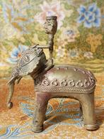 Olifant met berijder mooi antiek brons beeldje uit India.