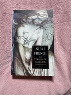 Nicci French - De verborgen glimlach, Nicci French, Ophalen of Verzenden, Zo goed als nieuw, Nederland