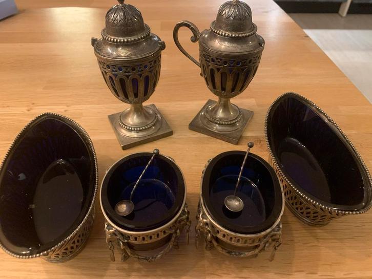 Antiek Zilveren Zoutstel met Blauw Glas, Antiek en Kunst, Antiek | Goud en Zilver, Zilver, Ophalen