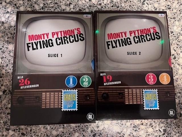 Monty Python's Flying Circus Slice 1 & 2, Cd's en Dvd's, Dvd's | Komedie, Zo goed als nieuw, Overige genres, Alle leeftijden, Ophalen of Verzenden