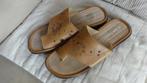 Mt.39 Nieuwstaat lederen Hush Puppies slippers., Slippers, Beige, Ophalen of Verzenden, Zo goed als nieuw