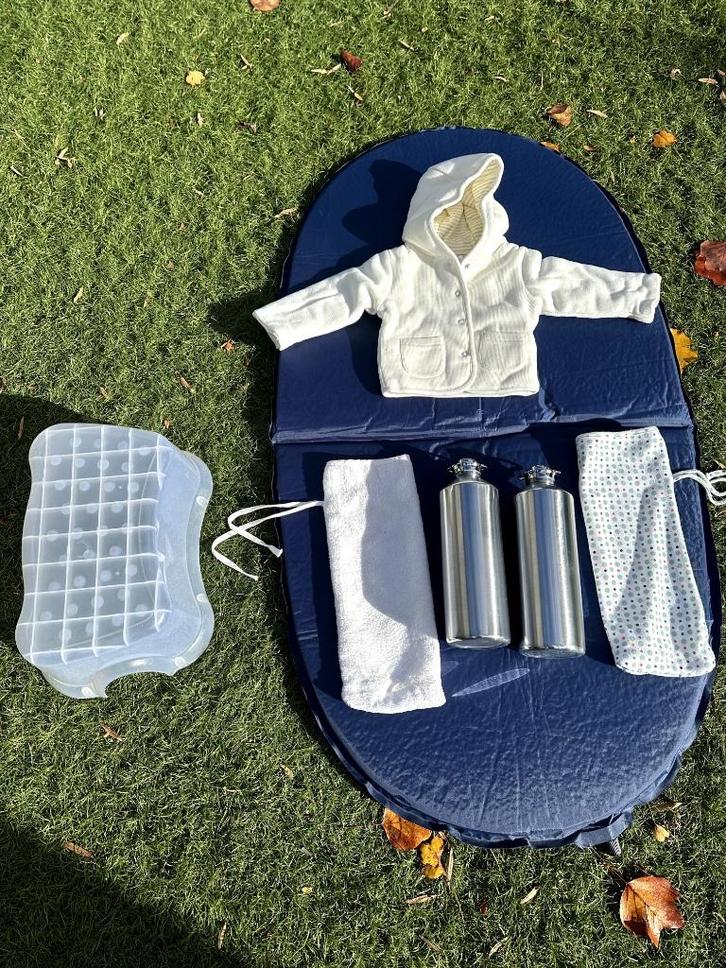 Gratis 1 ding en nieuwe Baby-jas en Baby Tent zijn goedkope, Kinderen en Baby's, Babykleding | Baby-zwemkleding, Zo goed als nieuw