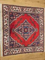 Vintage handgeknoopt perzisch tapijt tafresh 111x117, Info@SlatsAntiek.nl, Perzisch, Vierkant, Ophalen of Verzenden