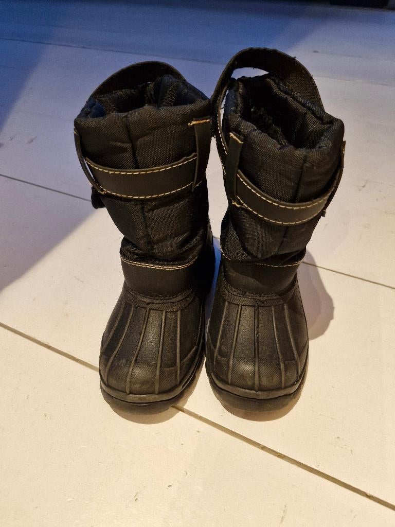 Snowboots zwart maat 28, Kinderen en Baby's, Kinderkleding | Schoenen en Sokken, Jongen of Meisje, Ophalen of Verzenden, Laarzen