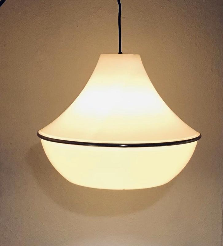 Vintage kunststof hanglamp Peter Behrens, Huis en Inrichting, Lampen | Hanglampen, Zo goed als nieuw, Minder dan 50 cm, Kunststof