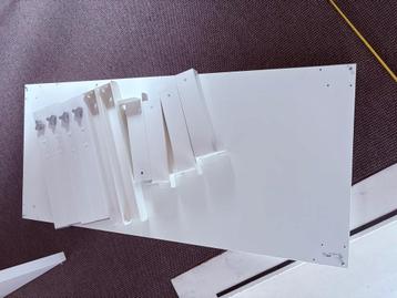 2x Ikea Pahl Bureau - Wit & Blauw/Wit beschikbaar voor biedingen