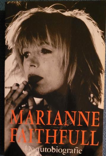 Marianne Faithfull autobiografie beschikbaar voor biedingen