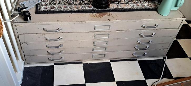 a0 tekenlade kast massief, Huis en Inrichting, Kasten | Ladekasten, Gebruikt, Minder dan 100 cm, 100 tot 150 cm, 75 cm of meer