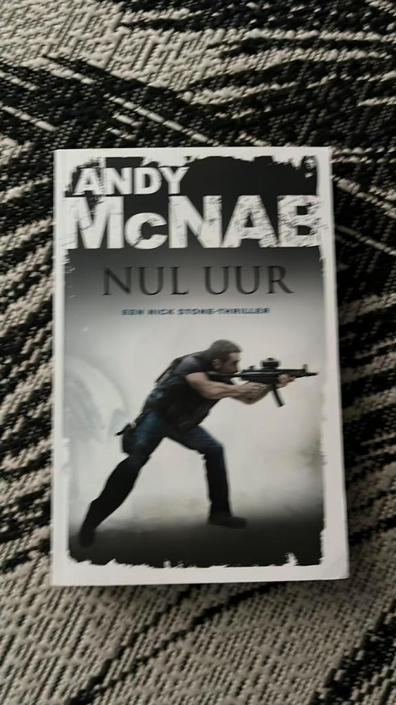 Boek Nul uur te koop, Boeken, Thrillers, Zo goed als nieuw, Ophalen of Verzenden