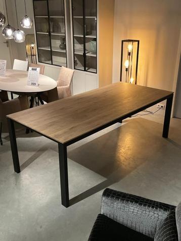 Modern design eiken tafel 220x110 massief gelakt eiken beschikbaar voor biedingen