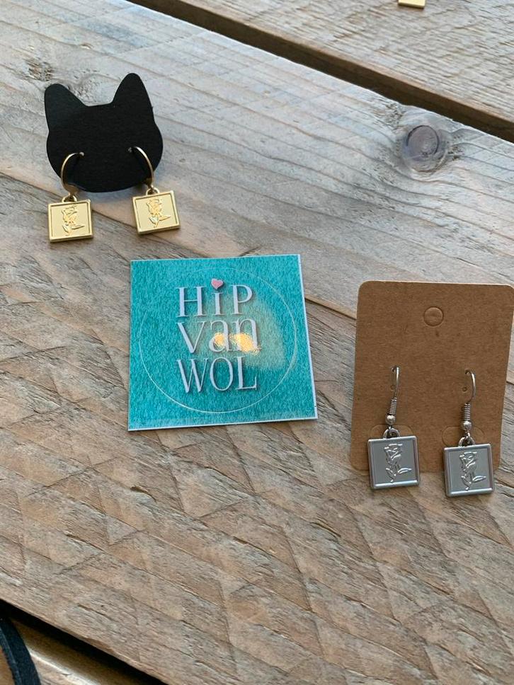 Rozen, Sieraden, Tassen en Uiterlijk, Oorbellen, Nieuw, Hangers, Overige materialen, Goud, Ophalen of Verzenden