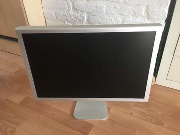 2 X Apple 23-Inch Cinema Display (Aluminum) A1082  4-7 beschikbaar voor biedingen