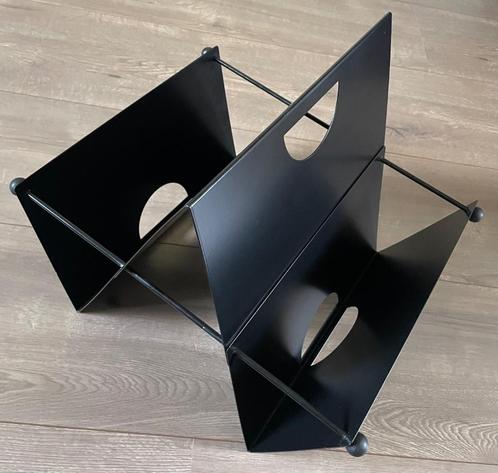 Memphis design jaren 80 tijdschriftenrek lp-rek lectuurbak, Huis en Inrichting, Woonaccessoires | Krantenbakken en Lectuurbakken