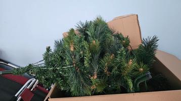 Mooie kunt kerstboom 160cm beschikbaar voor biedingen