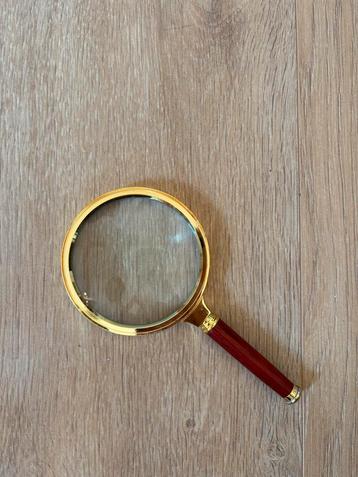 Vintage Vergrootglas met Houten Handvat beschikbaar voor biedingen