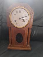 🔴 Tafel  klok voor onderdelen, Antiek en Kunst, Antiek | Klokken, Ophalen of Verzenden