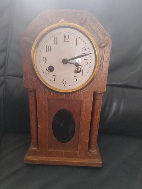 🔴 Tafel  klok voor onderdelen, Antiek en Kunst, Antiek | Klokken, Ophalen of Verzenden