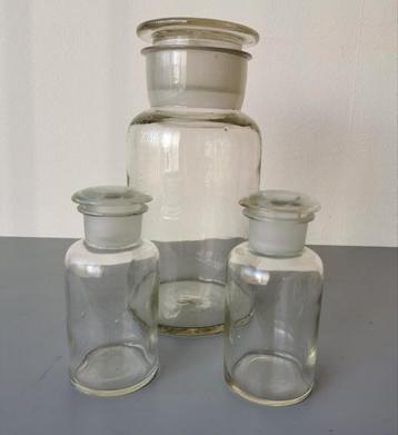 3 Vintage Stolp flessen  beschikbaar voor biedingen