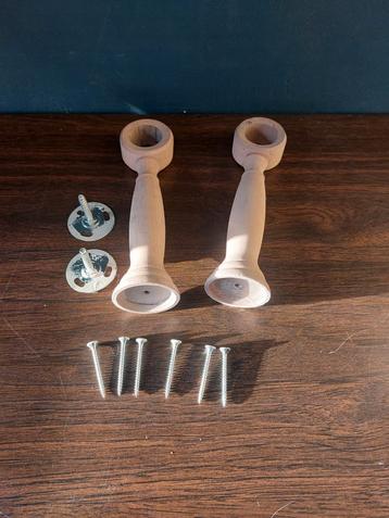 Houten gordijnroedehouders  beschikbaar voor biedingen