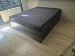 Bed 200x160 Zonder matras, Huis en Inrichting, Ophalen, Zwart, Tweepersoons, Zo goed als nieuw