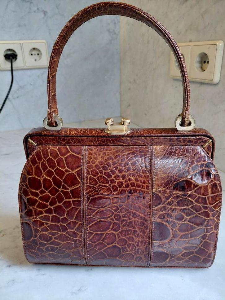 Vintage Croco leren handtas bruin met goudkleur details, Sieraden, Tassen en Uiterlijk, Tassen | Damestassen, Zo goed als nieuw