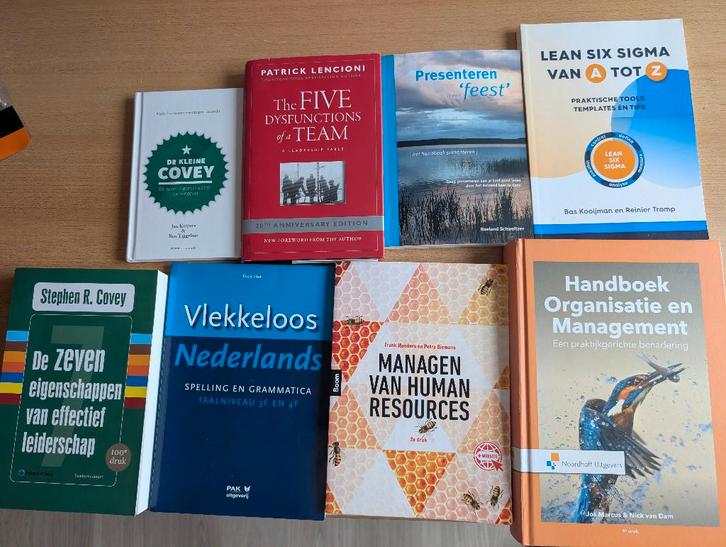 Middle management opleiding boeken Hoge School HU, Boeken, Studieboeken en Cursussen, Zo goed als nieuw, HBO, Beta, Ophalen