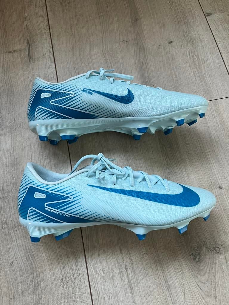 Voetbalschoenen Nike Mercurial Vapor 16 Academy, Schoenen, Maat L, Ophalen of Verzenden, Zo goed als nieuw