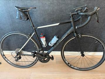 Cube Attain racefiets – Zwart/Wit – 58cm – Shimano – 2018 beschikbaar voor biedingen