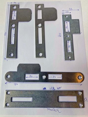 Diverse sluitplaten dag- & nachtslot - 5 stuks beschikbaar voor biedingen