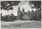MAASTRICHT Vrijthof met Duiven Groeten (Roodstempel)  gr..f., Verzamelen, Ansichtkaarten | Nederland, Verzenden, 1980 tot heden