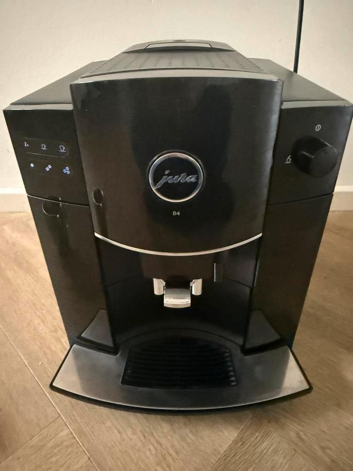 Jura D4 - volledig gereviseerd - 6 mng garantie, Witgoed en Apparatuur, Koffiezetapparaten, Zo goed als nieuw, Koffiemachine, Ophalen