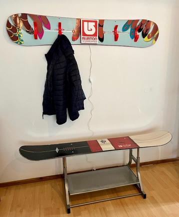 Kapstok snowboard met lichtbakje beschikbaar voor biedingen