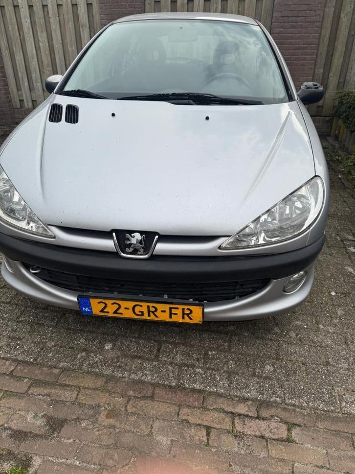 Peugeot 206 1.4 X-line 3D 2001 Grijs, Auto's, Peugeot, Particulier, Airconditioning, Radio, Benzine, C, Hatchback, Handgeschakeld